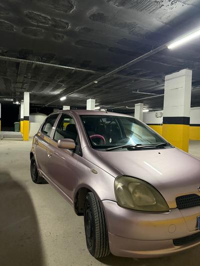 Toyota Vitz — 4