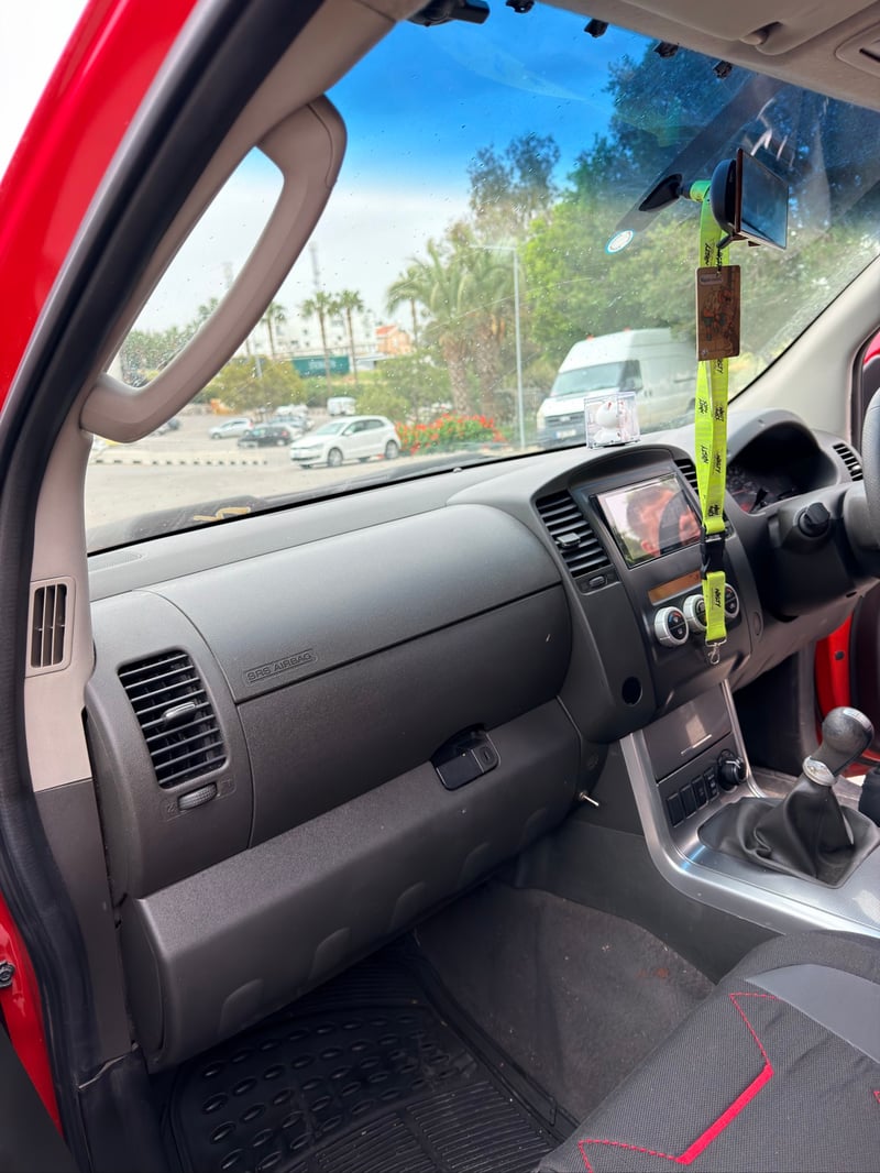 Nissan Navara — 4