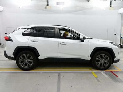 Toyota Rav4 — 8