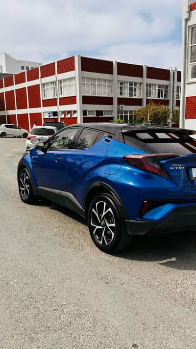 Toyota C-HR — 3