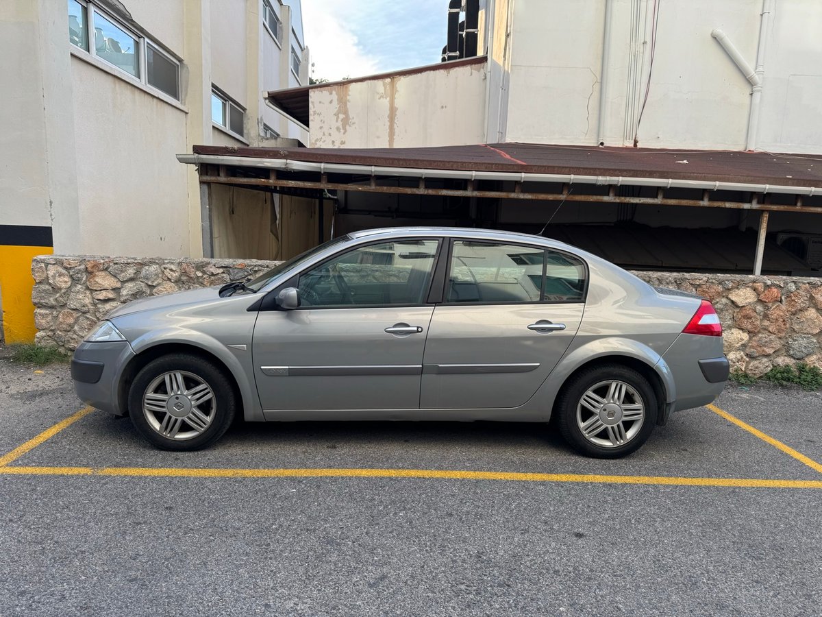 2005 Renault Megane 4