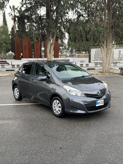 Toyota Vitz — 1