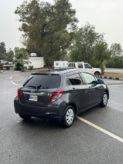 Toyota Vitz — 4