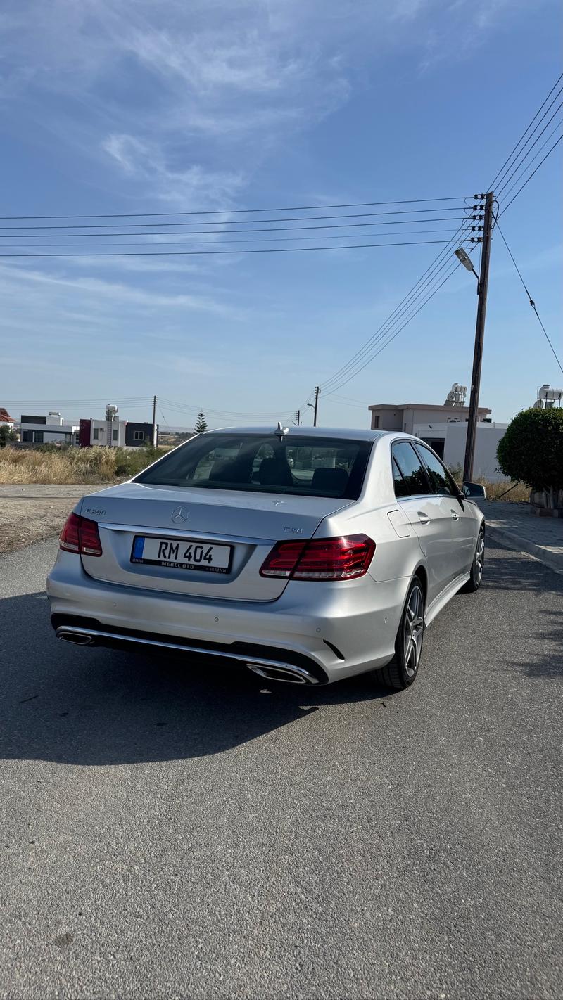 Mercedes-Benz E 250 — 1/8