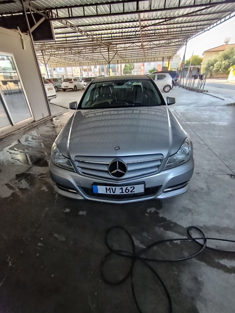 Mercedes-Benz C 180 — 1/9