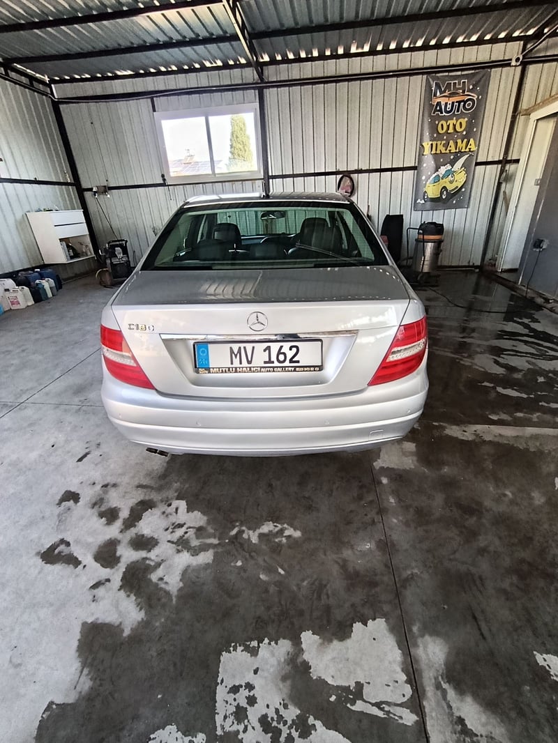 Mercedes-Benz C 180 — 4