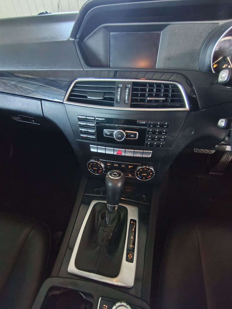 Mercedes-Benz C 180 — 9