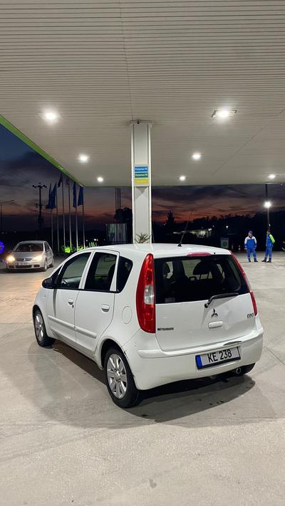 Mitsubishi Colt — 2