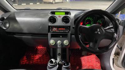 Mitsubishi Colt — 5