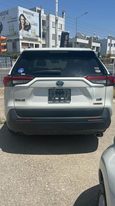 Toyota RAV4 — 2