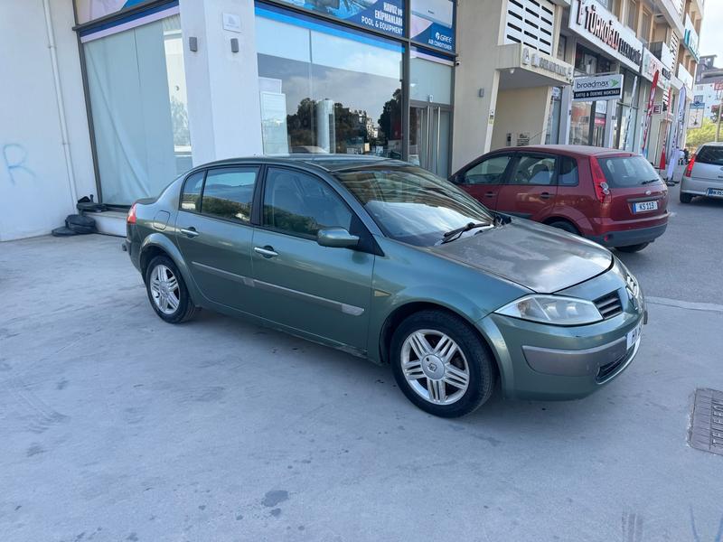 Renault Megane — 1/5