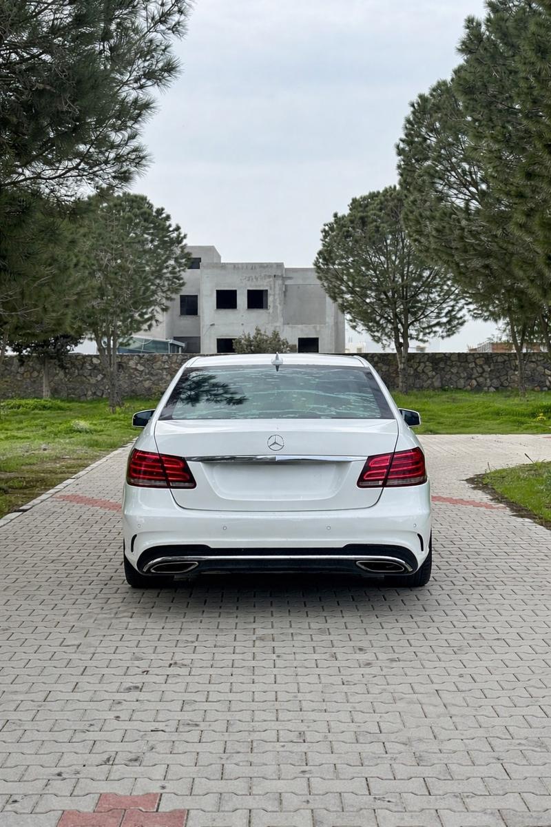 Mercedes-Benz E 220d — 1/3
