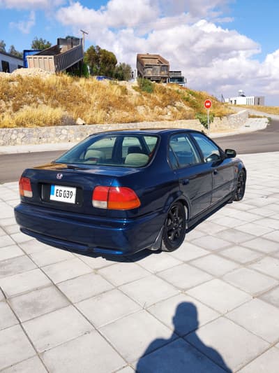 Honda Civic — 4