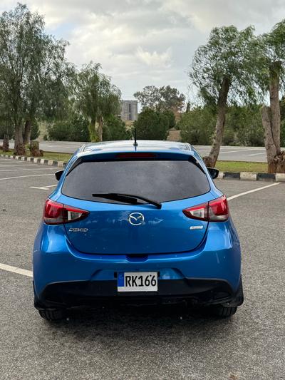 Mazda Demio — 5