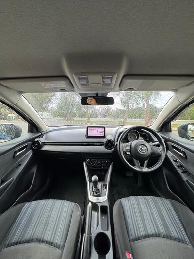 Mazda Demio — 7
