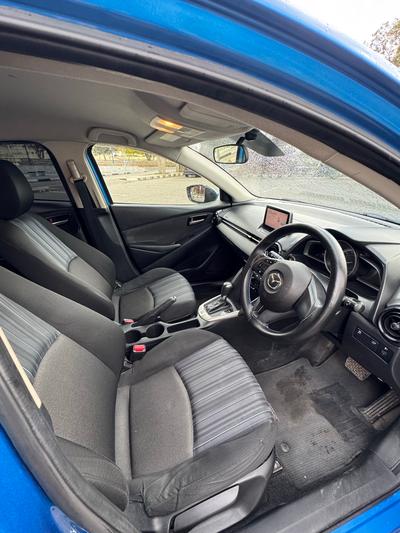 Mazda Demio — 8