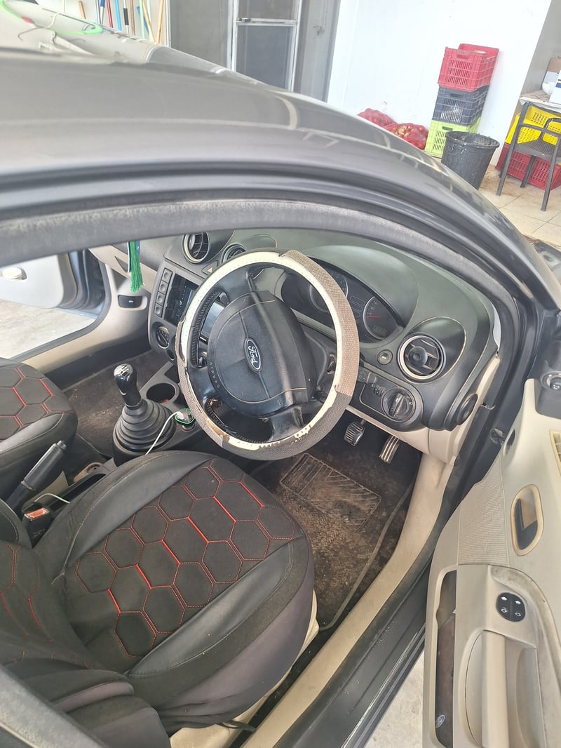 Ford Fiesta — 3
