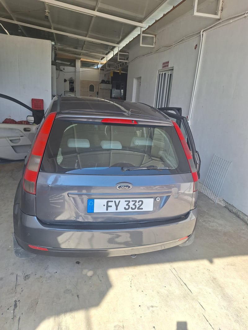 Ford Fiesta — 4