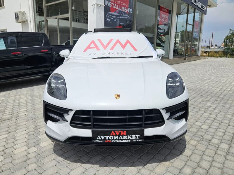 Porsche Macan — 1/10
