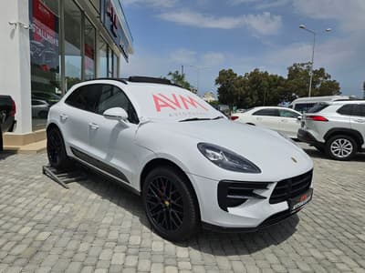 Porsche Macan — 3