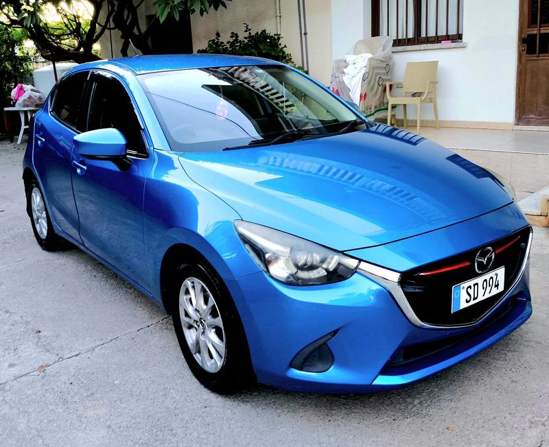 Mazda Demio — 1/3
