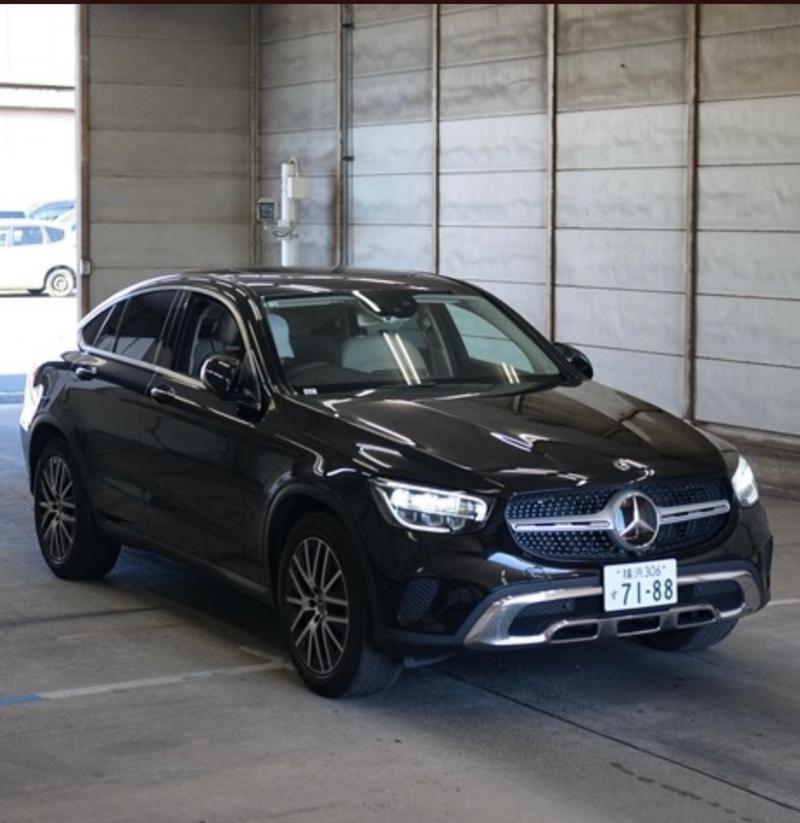 Mercedes-Benz GLC 300 — 1/4
