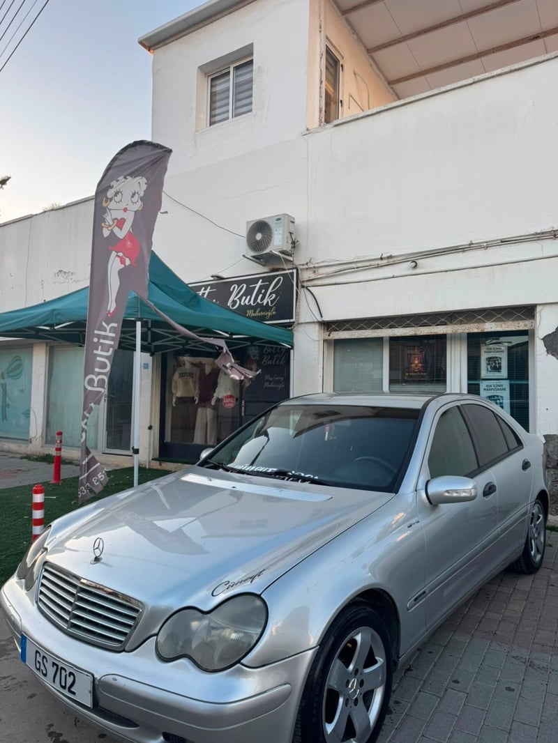 Mercedes-Benz C 220 — 6