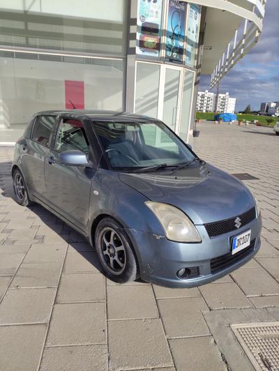 Suzuki Swift — 3