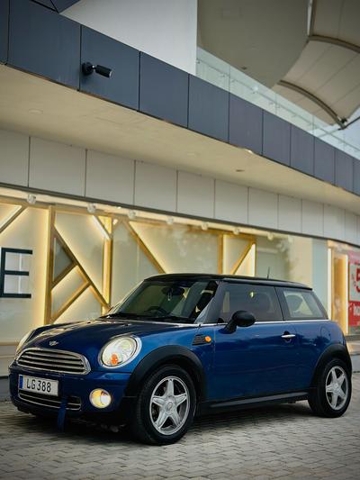 Mini Cooper One — 3