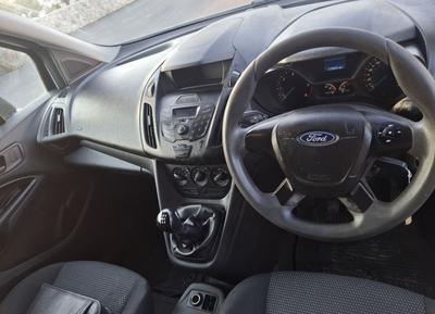 Ford Transit Connect — 8