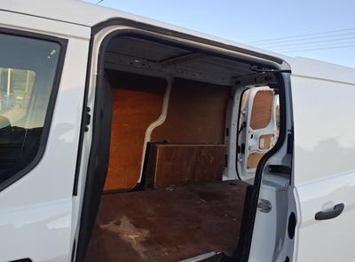 Ford Transit Connect — 10