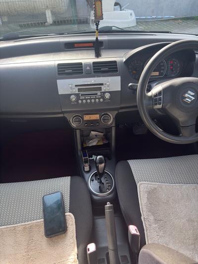 Suzuki Swift — 6