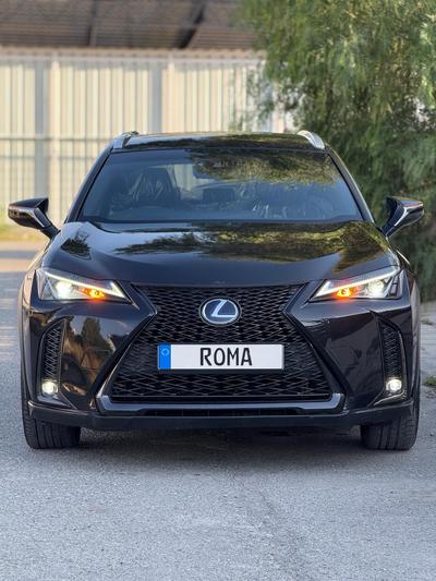 Lexus UX 250h — 2
