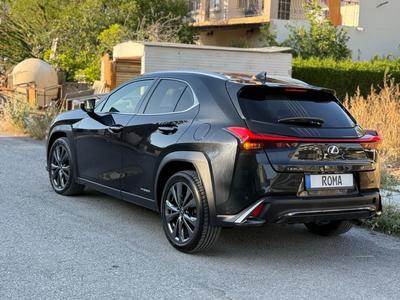 Lexus UX 250h — 4