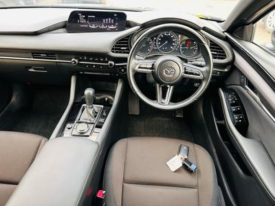 Mazda 3 — 8
