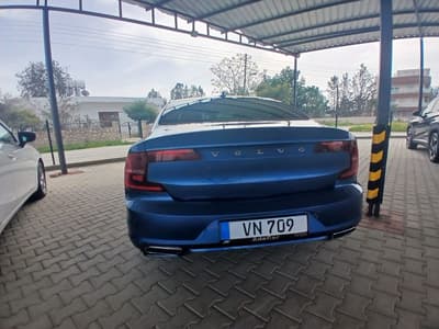 Volvo S90 — 3