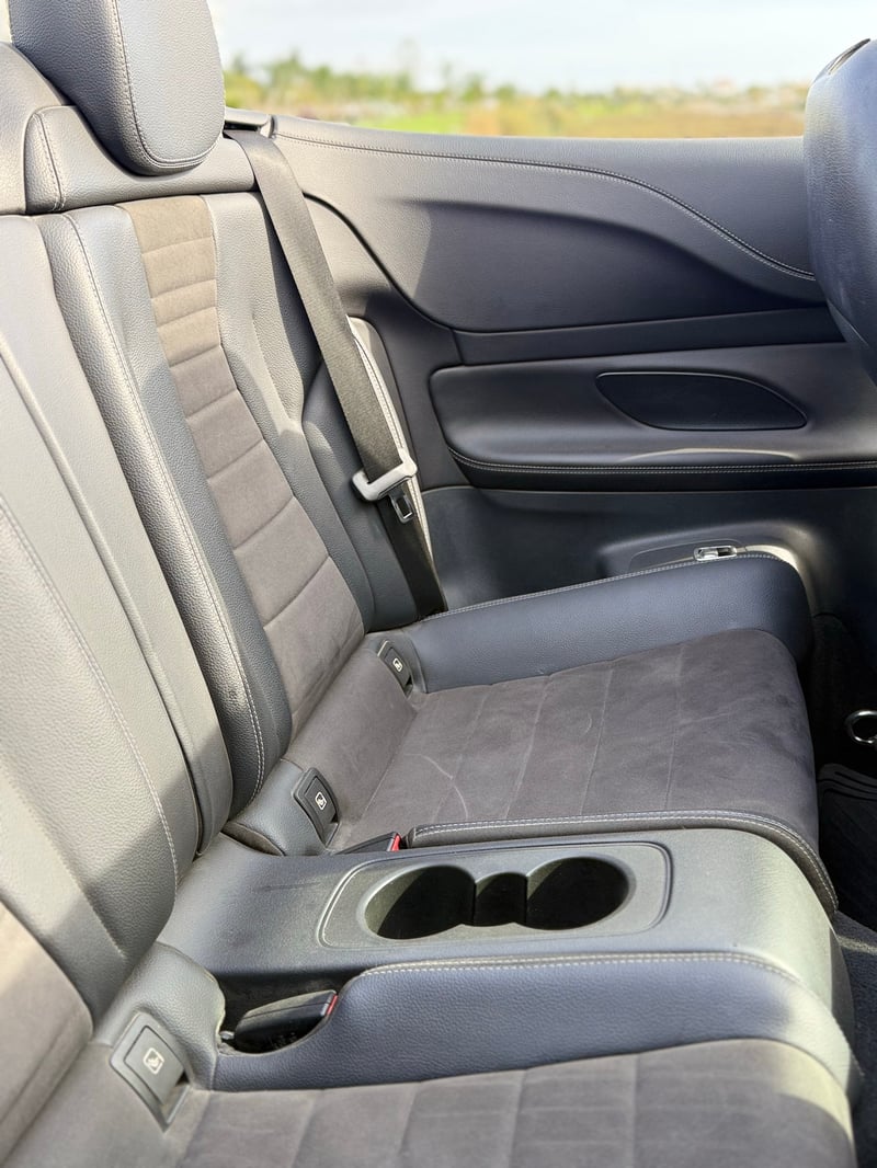 Mercedes-Benz E 300 — 9
