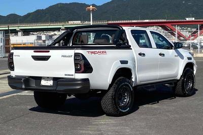 Toyota Hilux — 1
