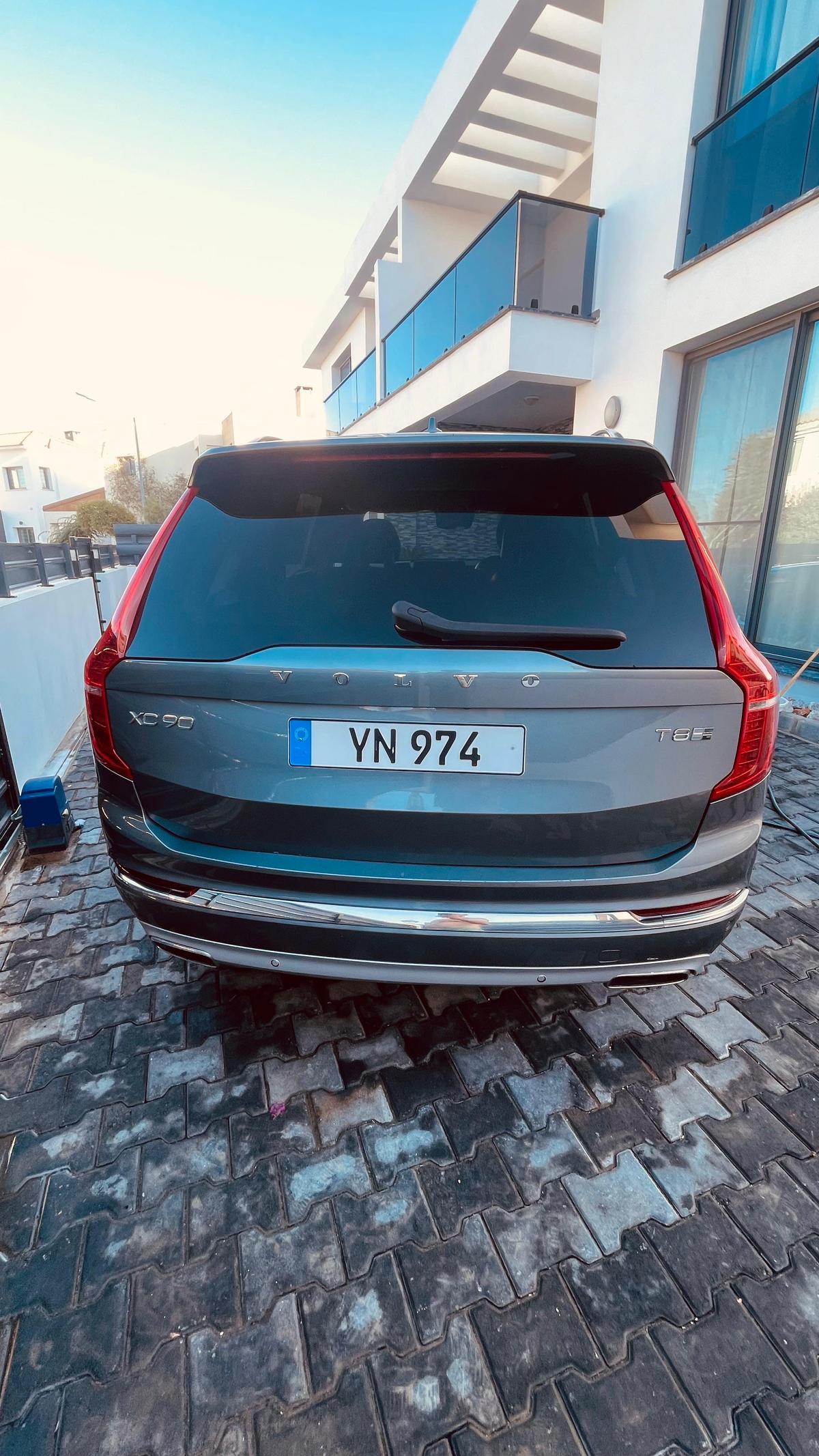 2019 Volvo XC90 2