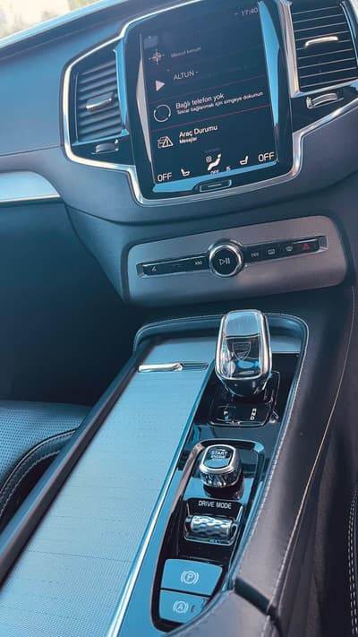 Volvo XC90 — 5