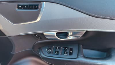 Volvo XC90 — 9