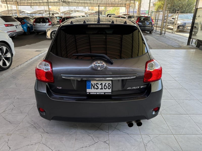 2011 Toyota Auris