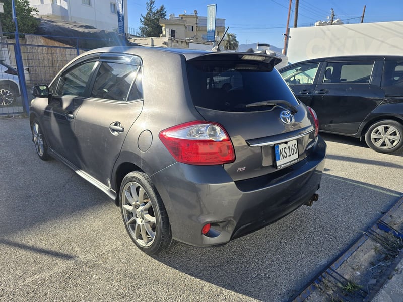 Toyota Auris — 6