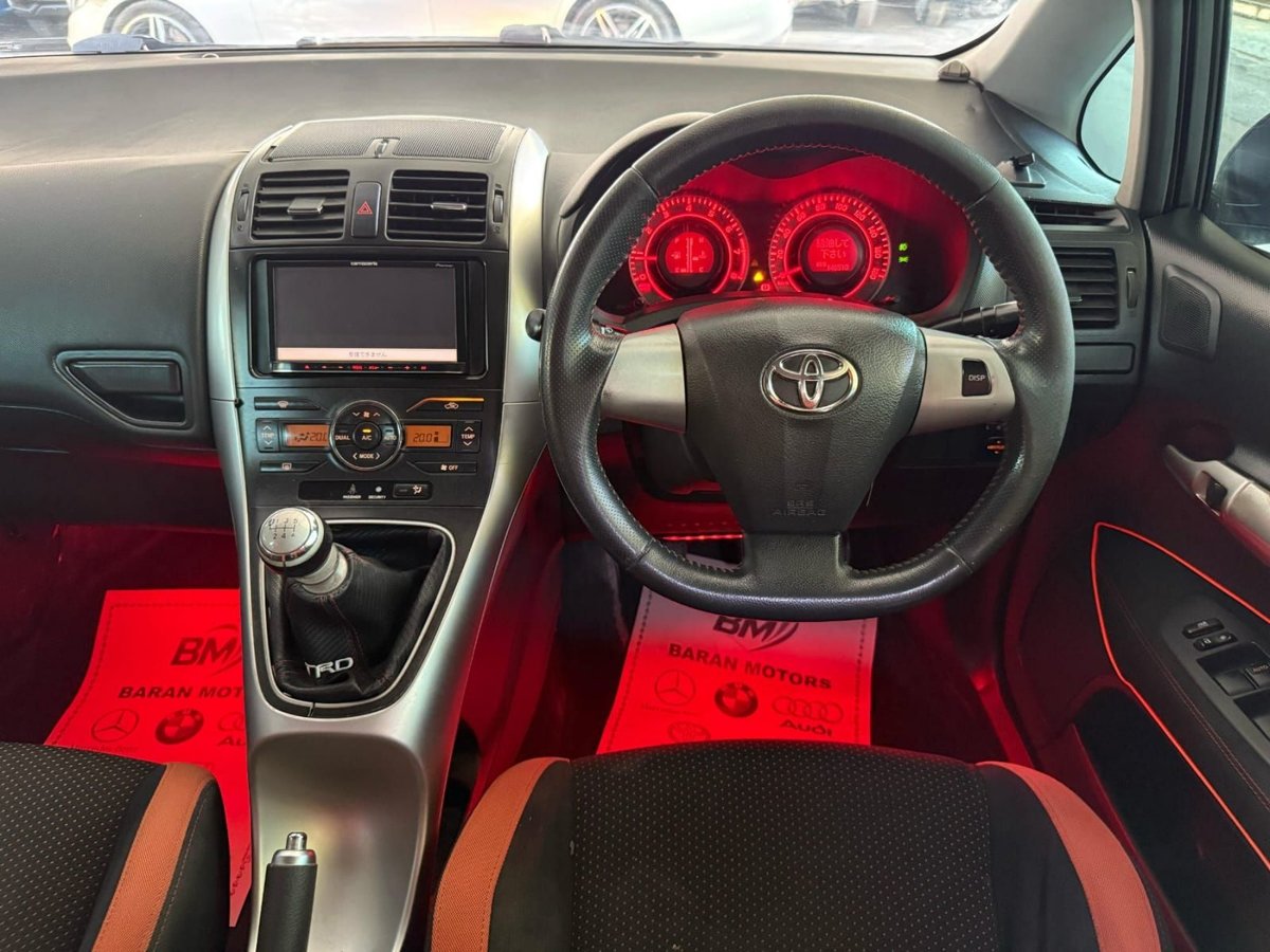 2011 Toyota Auris 8