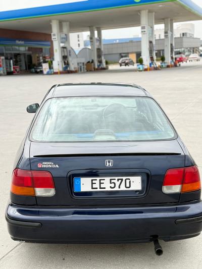 Honda Civic — 2