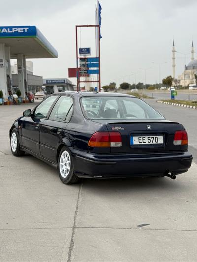 Honda Civic — 4