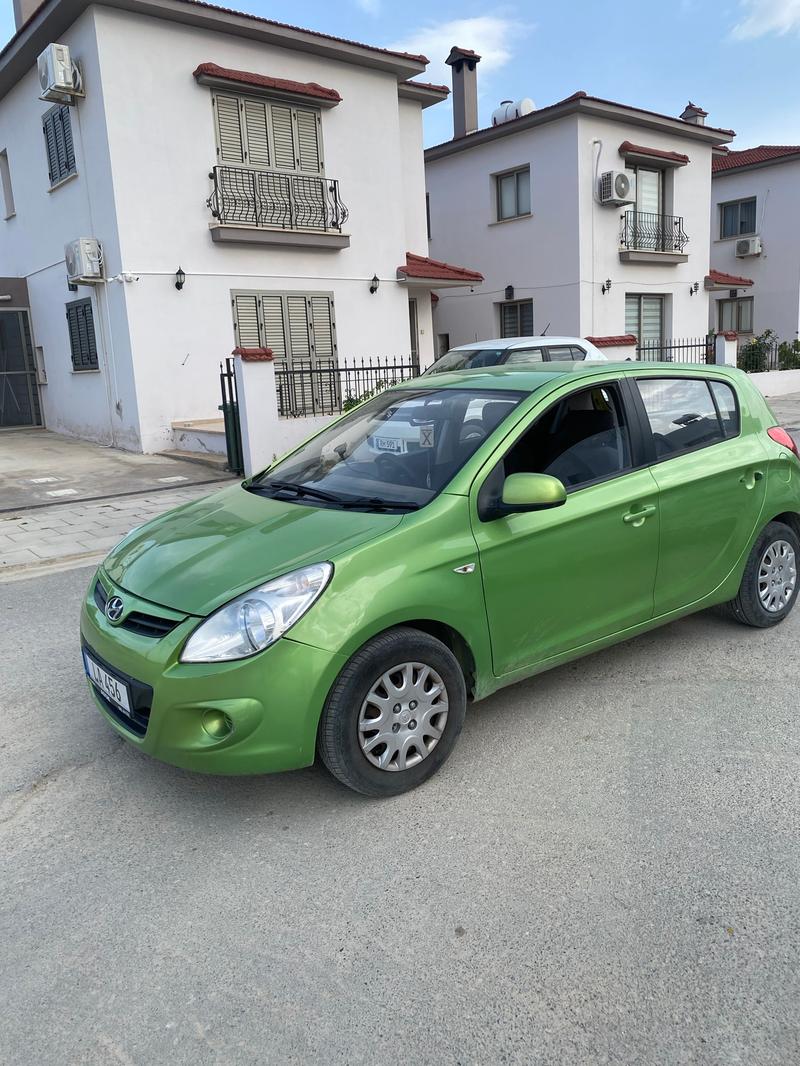 Hyundai i20 — 1/7