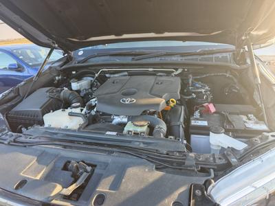 Toyota Hilux — 5