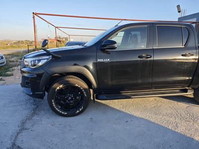 Toyota Hilux — 7