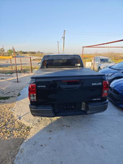 Toyota Hilux — 8